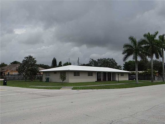 3rd image of 13350 SW 102nd Ave