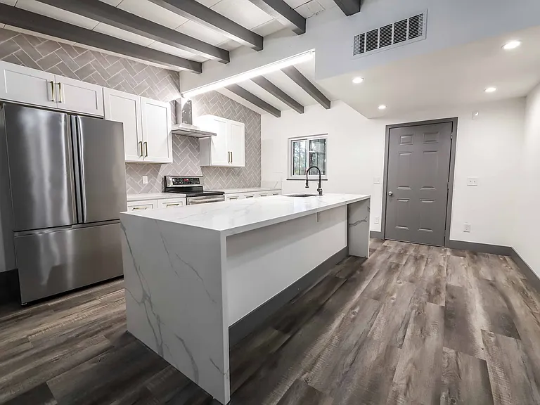 612 N Bruce St — Photo 12