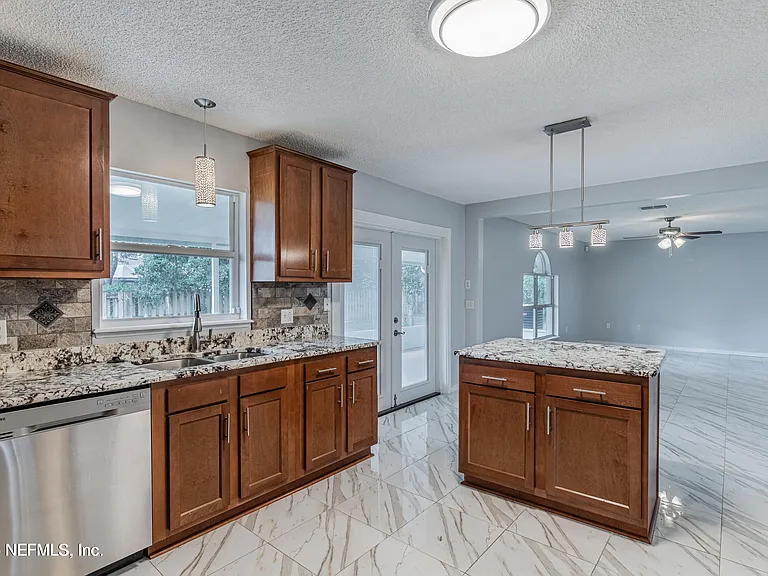 3388 Glenn Hollow Ct — Photo 33