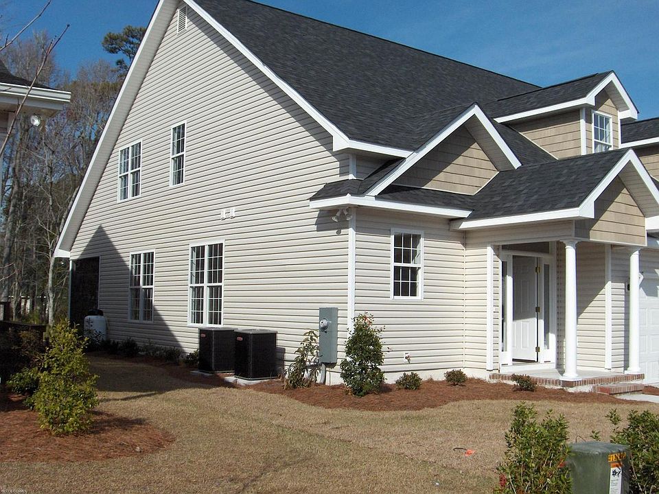 1st image of 524 Village Green #B