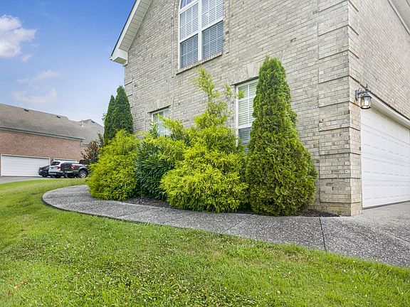 4th image of 1009 Stafford Ct