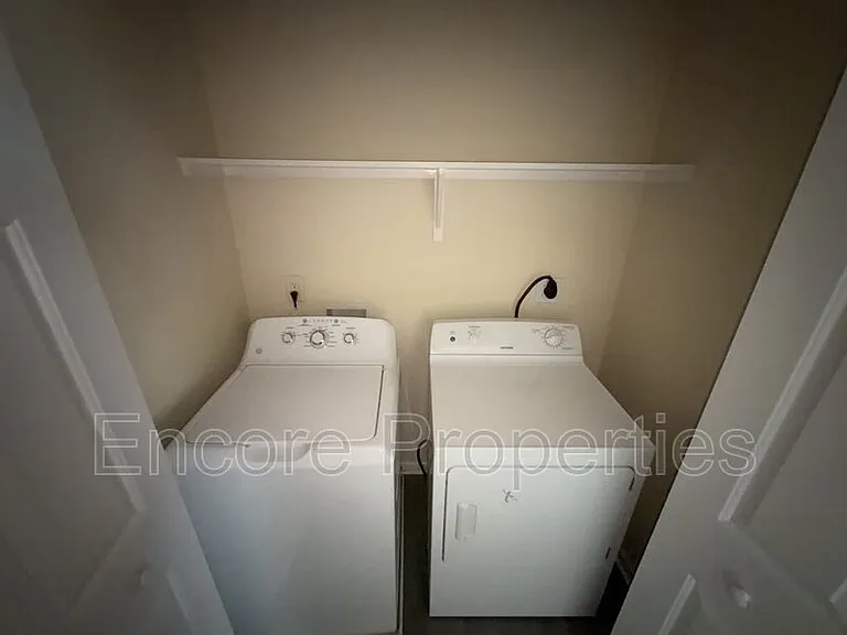 444 Anna St — Photo 18