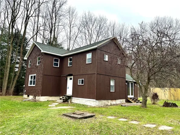 12352 Watkins Rd, Cato, NY 13033