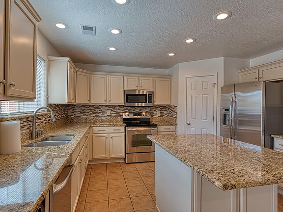 2nd image of 313 Calle Evangeline