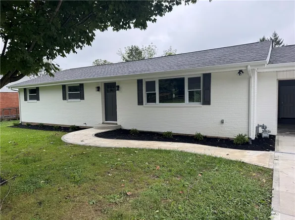 452 6th St, Waynesville, OH 45068