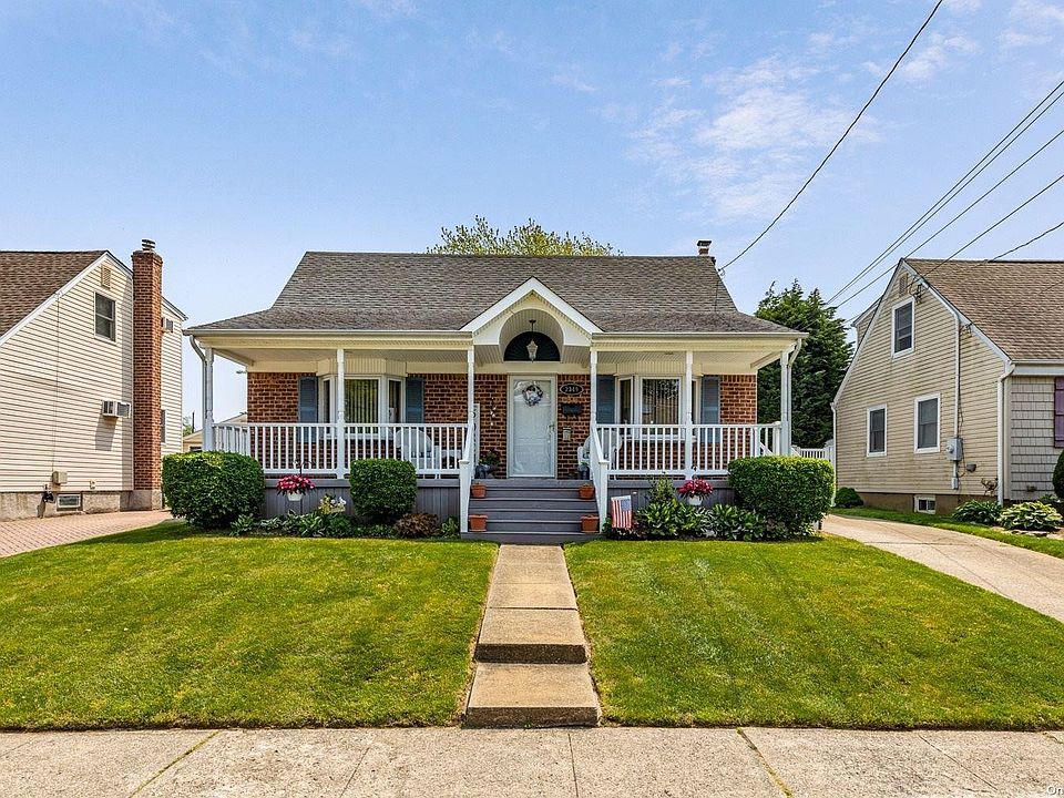 1st image of 2349 Spruce Street