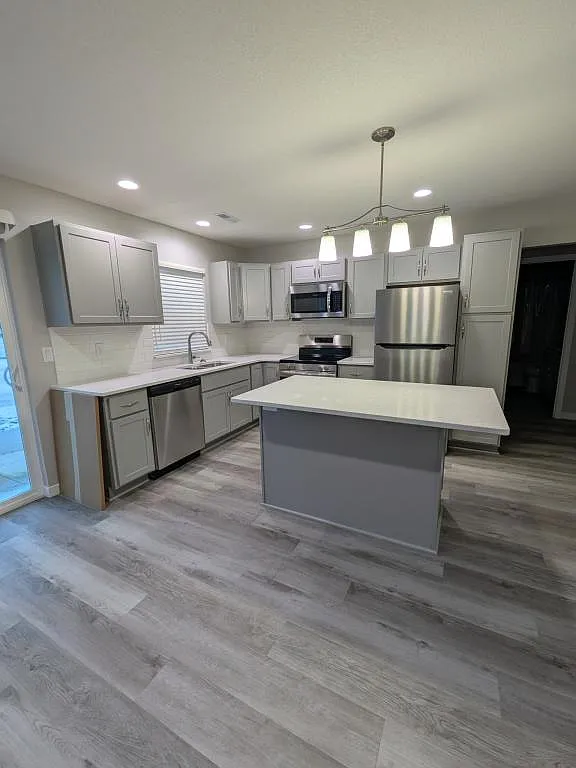 14 Reserve Court — Photo 2