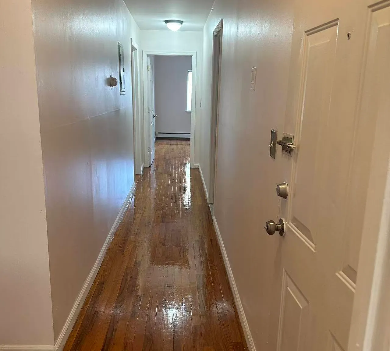 3 bed, 1210 sqft, $2,900 — Photo 4