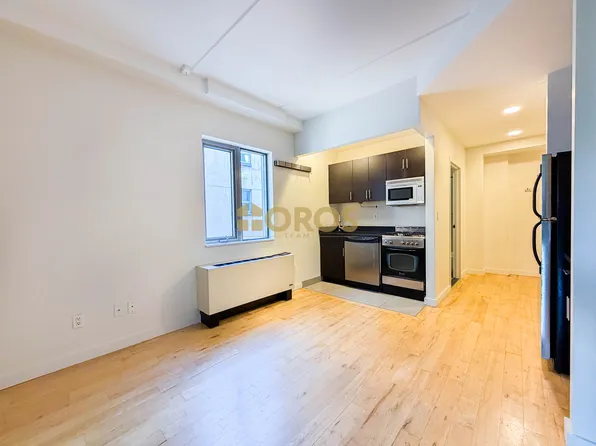 1810 3rd Avenue image 3 of 11