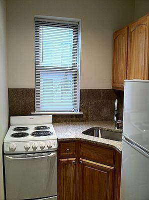 4th image of 339 E 90th St APT 1B