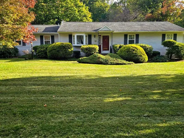 57 Conrad Rd, Fleetwood, PA 19522