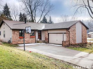 3306 Wildridge Dr NE, Grand Rapids, MI 49525