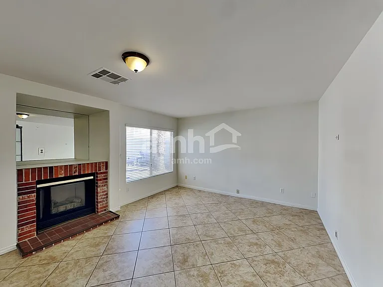 2678 African Violet Ave — Photo 11