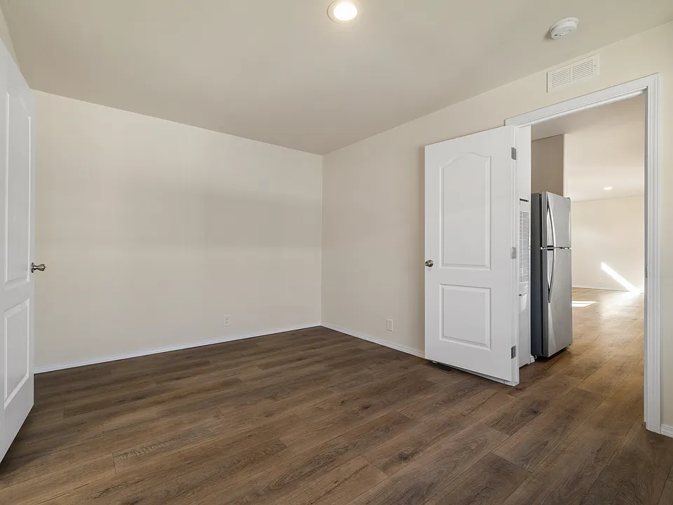 Pics of similar unit, paint/appliances/flooring may be slightly different.