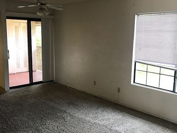 3rd image of 64 S Garden St APT 6