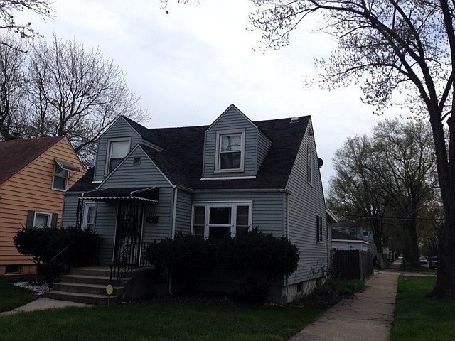 2nd image of 3757 W 85th Pl