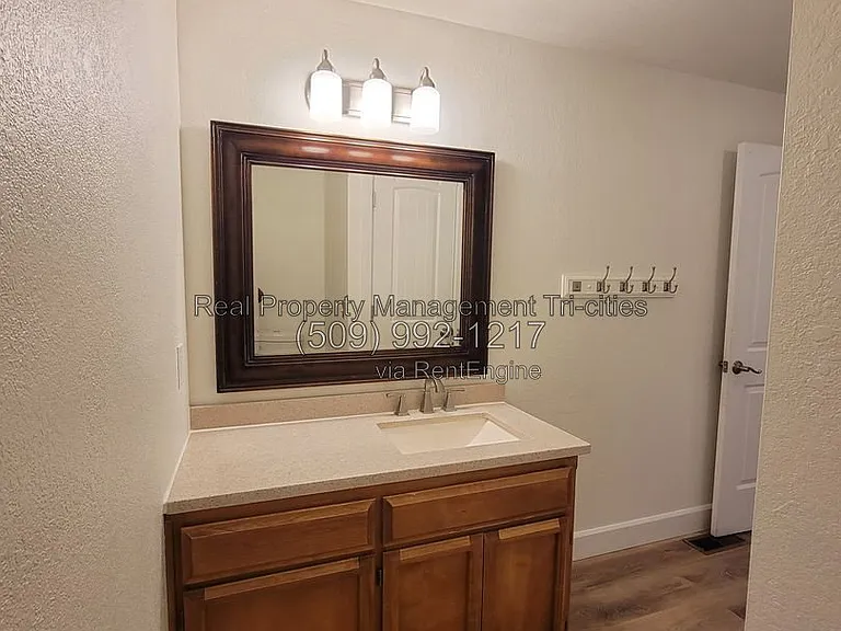 249 Rachel Rd — Photo 10