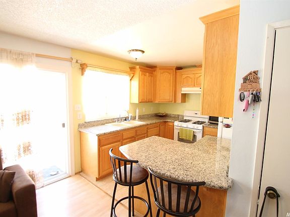 4th image of 9279 Thilow Dr