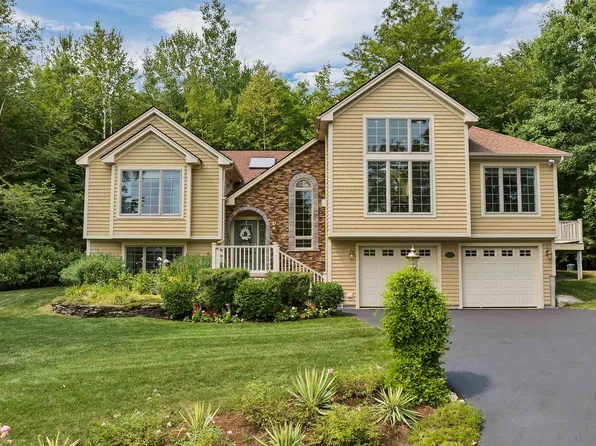 13 Bunker Lane, Hales Location, NH 03860