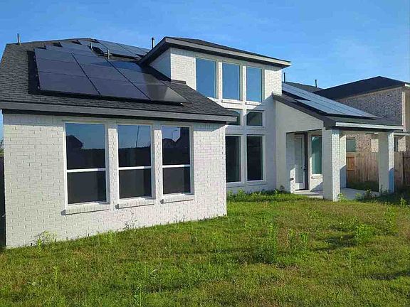 2nd image of 5015 Benton Woods Trl