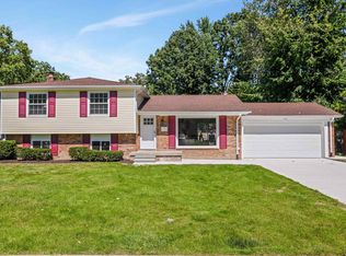 20410 Westpointe Ct, Southfield, MI 48076