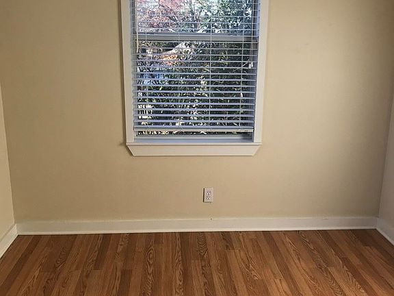 4th image of 206 S Bowie St