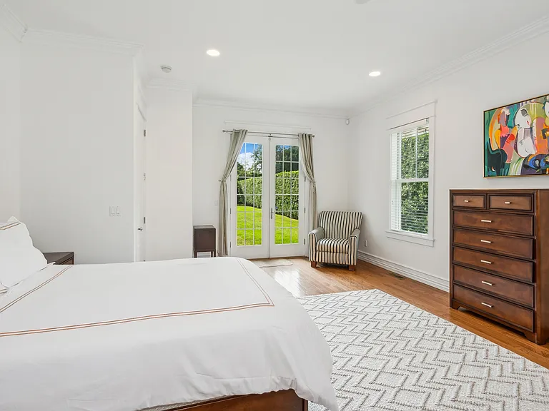 29 South St — Photo 15