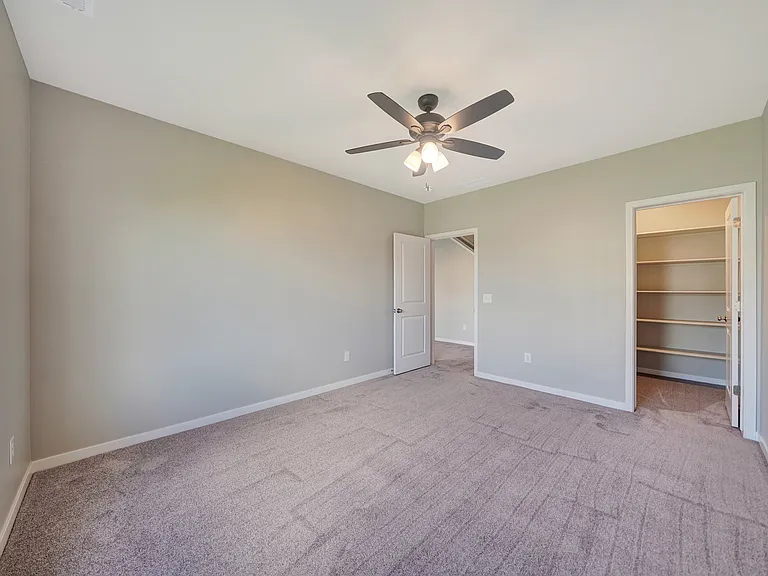 8926 S 42nd St — Photo 38