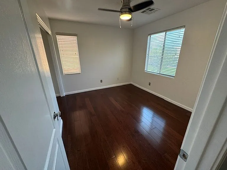 1823 S Balboa Dr — Photo 9