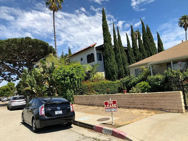 12946 Walsh Ave — Photo 4