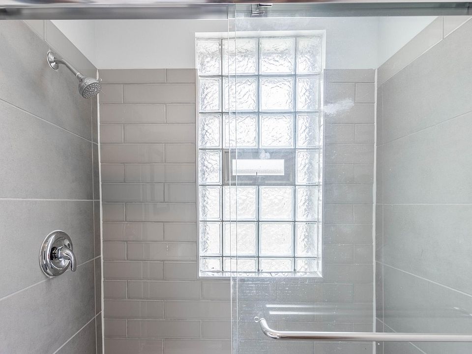 1st image of 2950 N Lavergne Ave #2