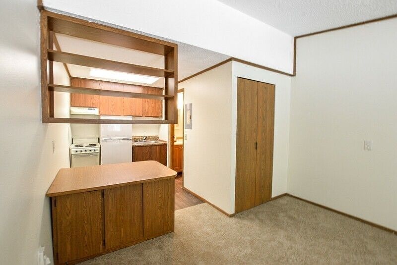 1st image of 4705 Walden Cir #305