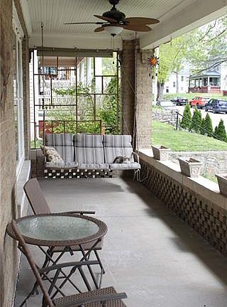 3rd image of 2511 Felix St