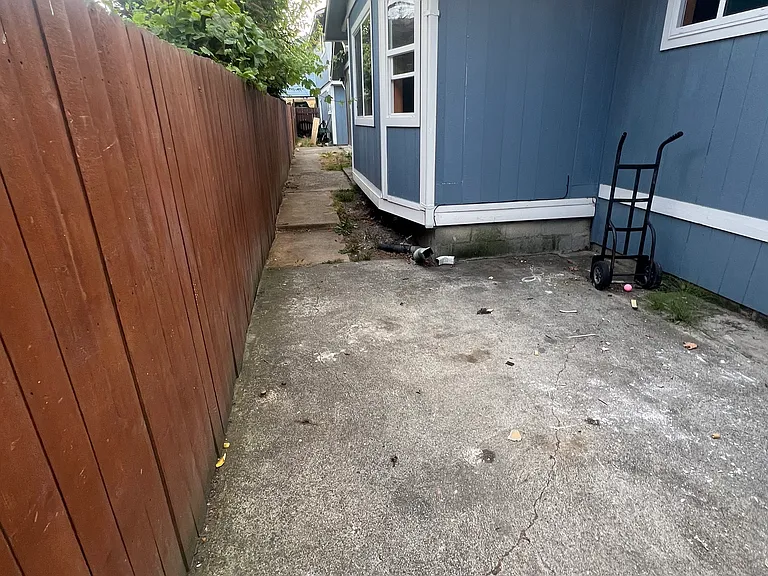 1424 Maple St #1 — Photo 11