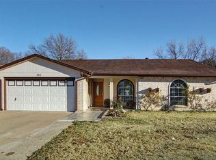 1811 Briar Meadow Dr, Arlington, TX 76014