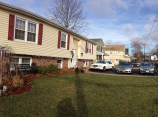 31 1st Ave, Huntington Station, NY 11746