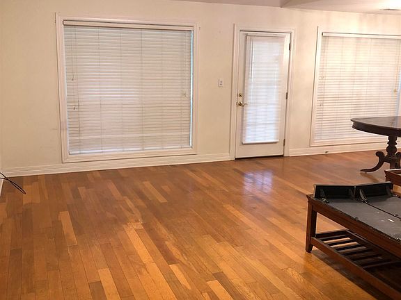 5th image of 1344 Tiffney Ln