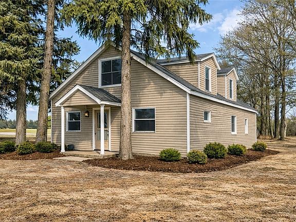 4th image of 1635 Princeton Rd