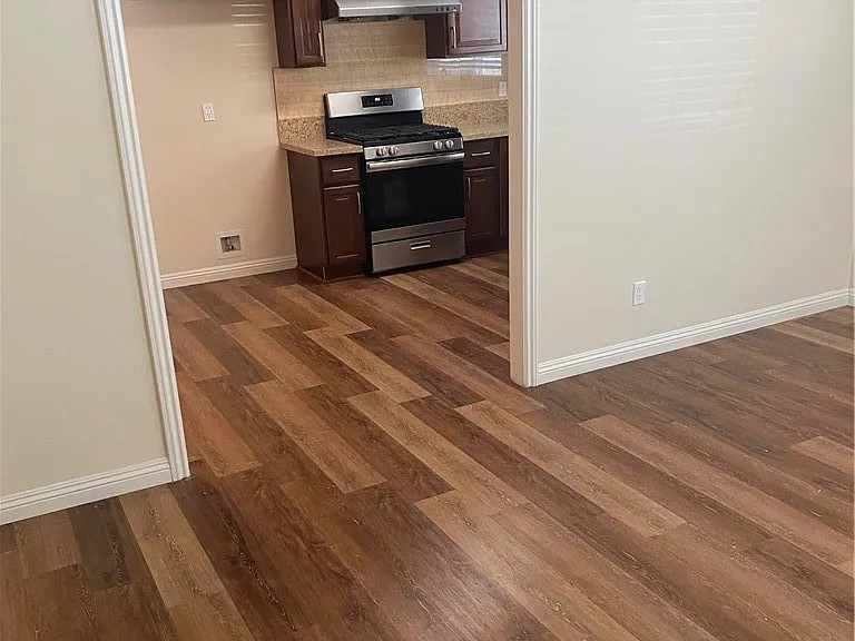 2704 W Grand Ave #B — Photo 4