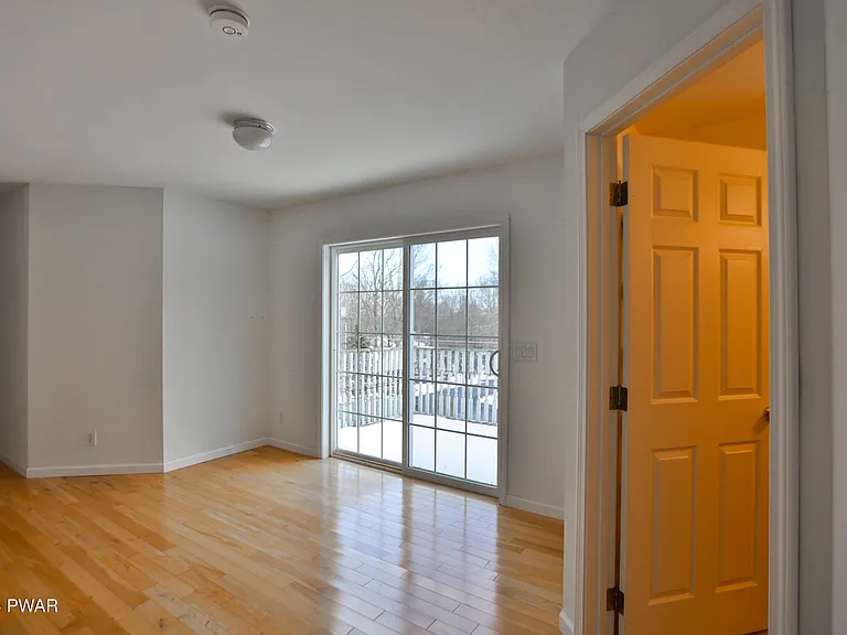 110 Stallion Dr — Photo 32
