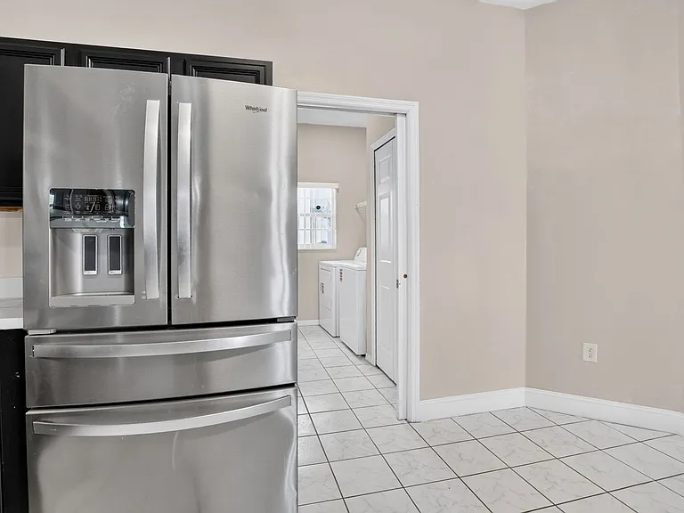 121 Aurelia Ct — Photo 13