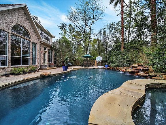 2nd image of 90 S Scribewood Cir