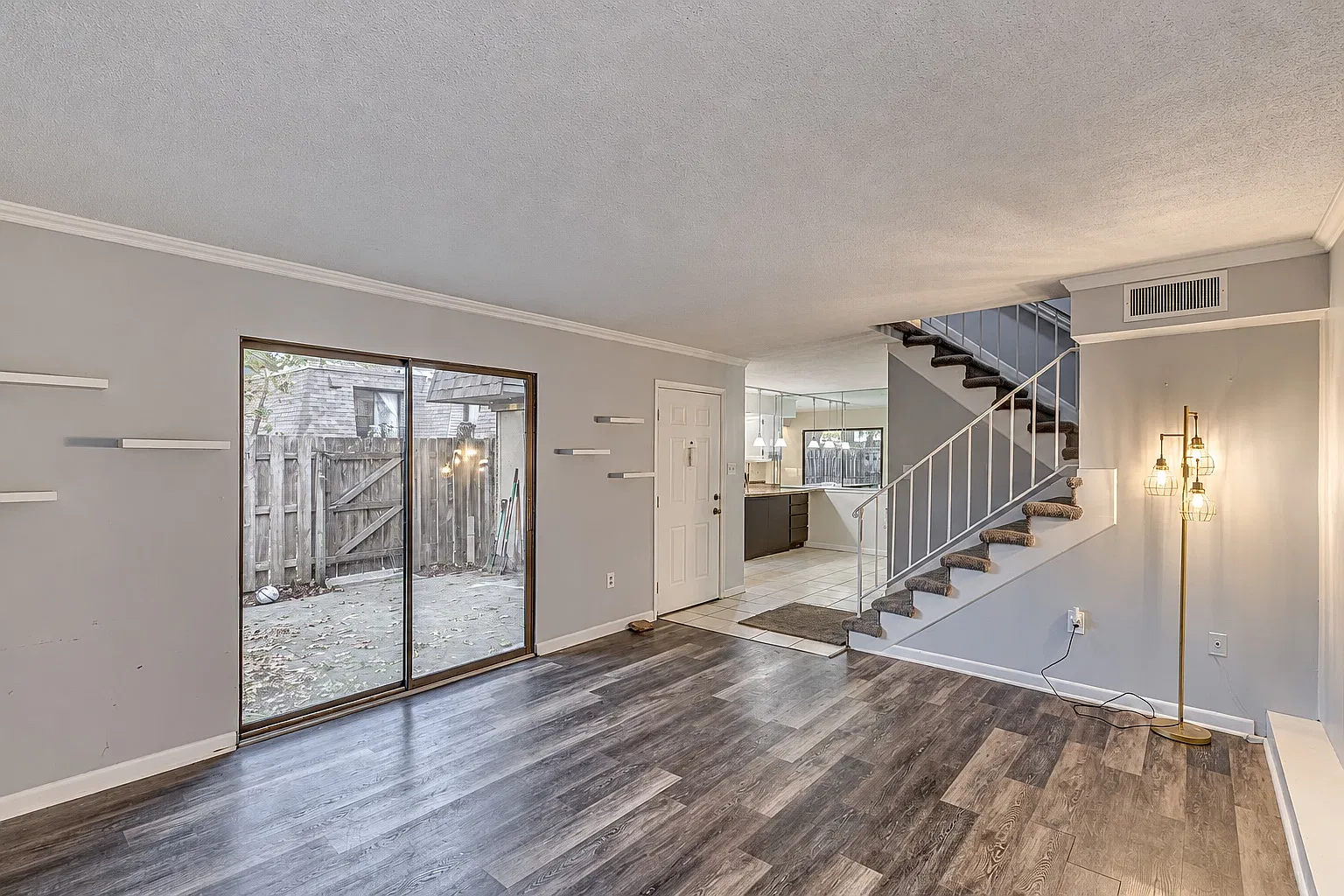 2 bed, 1134 sqft, $1,535 — Photo 2