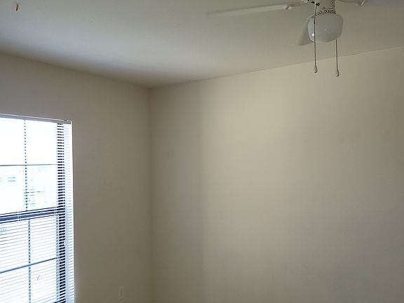 4th image of 504 SE 6th St