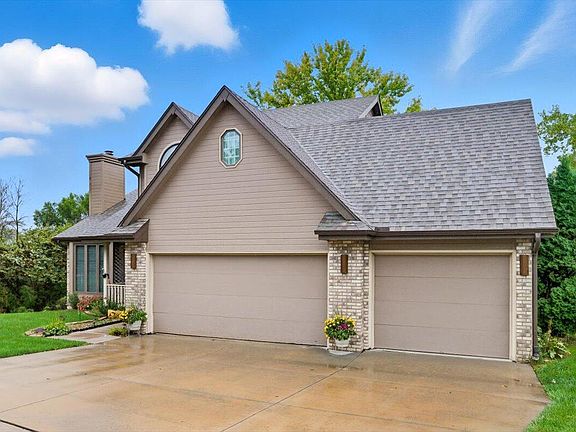 3rd image of 952 Tower Ridge Holw