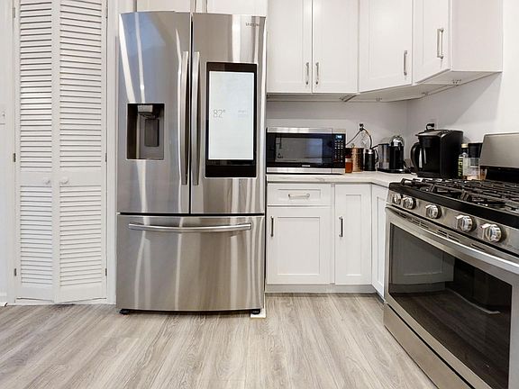 2nd image of 1734 Pimmit Dr