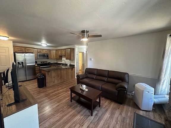 5th image of 2700 S White Mountain Rd APT 122