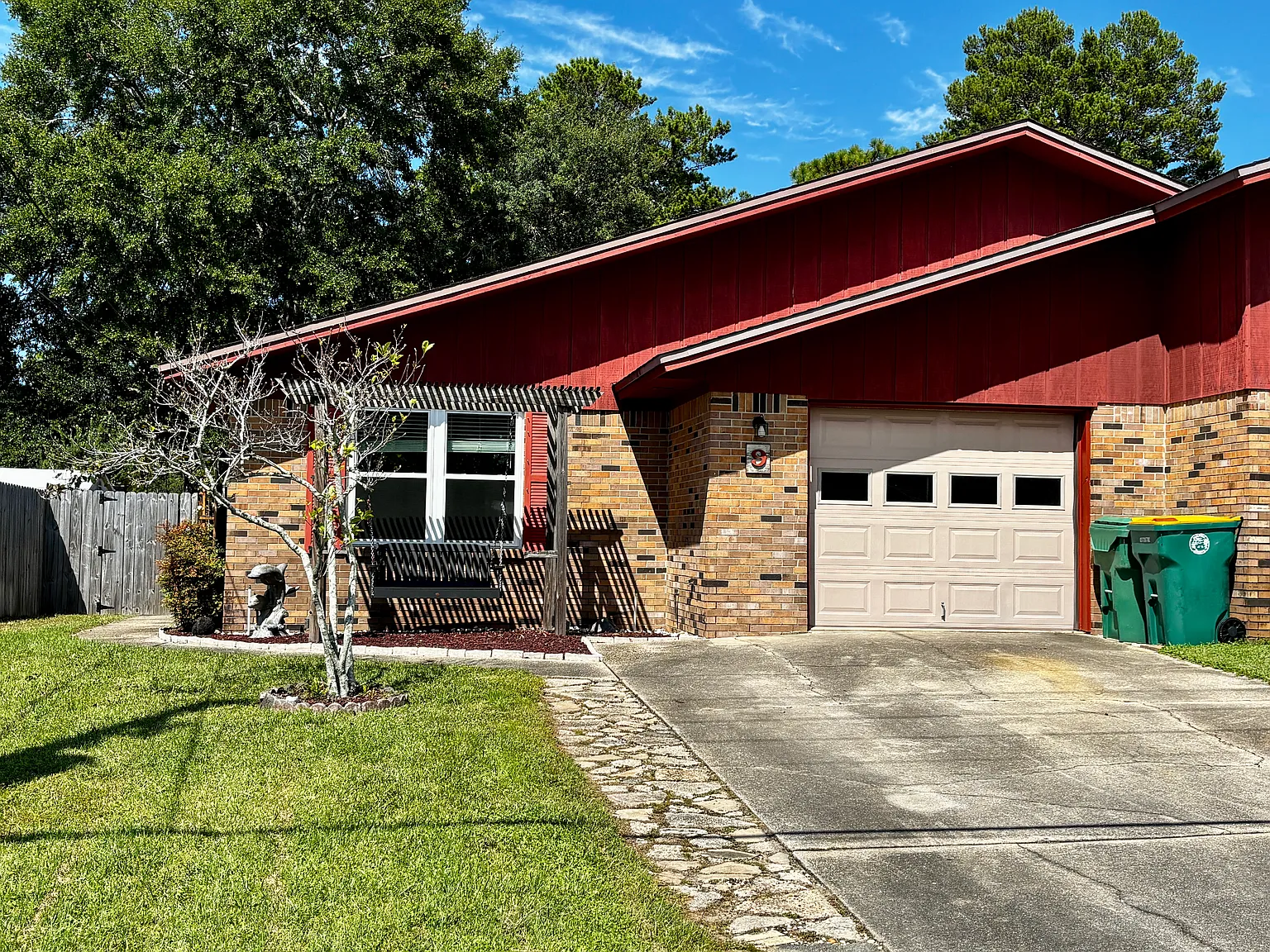 2 bed, 1357 sqft, $1,800 — Photo 1