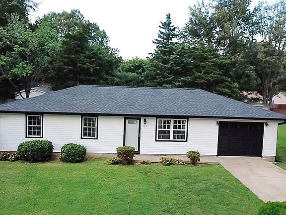 2nd image of 406 Bell Ln