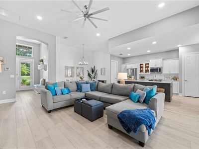 9451 Quarry DR, Naples, FL, 34120